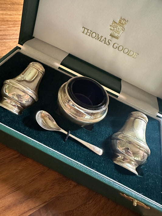 English sterling salt and pepper set, with salt well and spoon